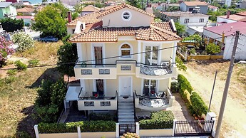 Prime Luxury Villa Beach Front