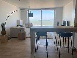 Seafront Luxury With Ocean Views