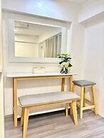 Budget Loft-type Condo in Uptown CDO