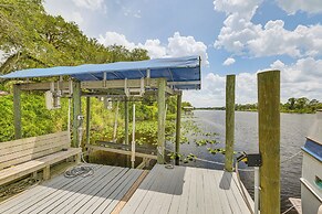 Boat Lift & Private Dock: Riverfront Labelle Gem
