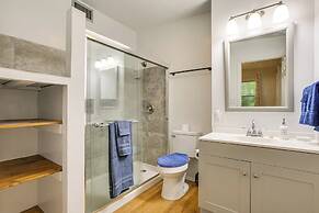 Boat Lift & Private Dock: Riverfront Labelle Gem