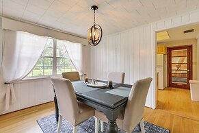 Boat Lift & Private Dock: Riverfront Labelle Gem