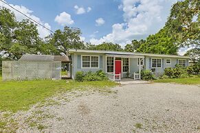 Boat Lift & Private Dock: Riverfront Labelle Gem