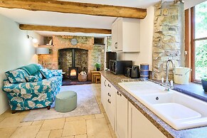 Host Stay Dipple Farm Cottage