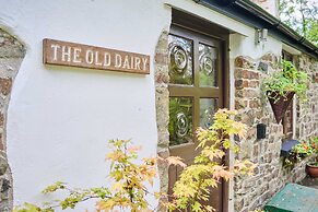 Host Stay Dipple Farm Cottage