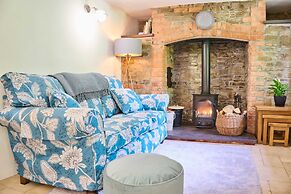 Host Stay Dipple Farm Cottage