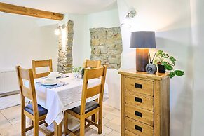 Host Stay Dipple Farm Cottage