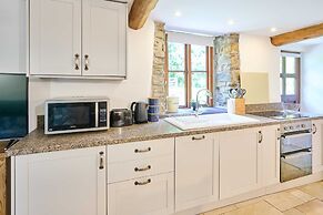 Host Stay Dipple Farm Cottage