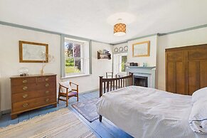Host Stay Lowmoor