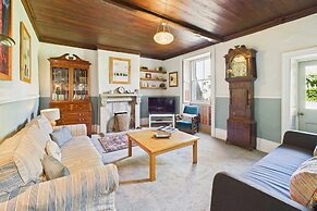 Host Stay Lowmoor