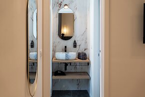 Romart luxury rooms