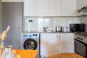 Sundrop 1-Bedroom Apartment in Larnaca