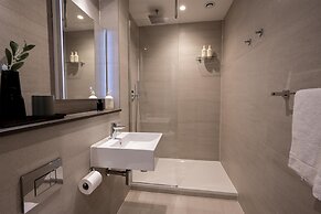 The Hobson Cambridge By Adina