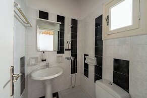SeaView Central Suites