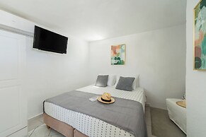 SeaView Central Suites