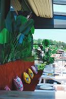 Lemon Suites & Restaurant
