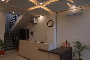 Hotel Tapo Dhara