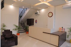 Hotel Tapo Dhara