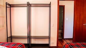 Casa com Lareira Wi-fi e Varanda com Vista