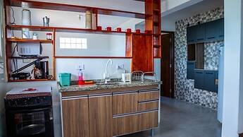 Casa com Lareira Wi-fi e Varanda com Vista