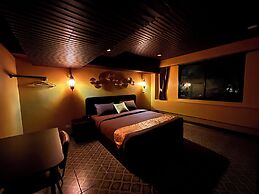 Phoenix Room