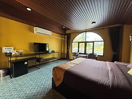 Phoenix Room