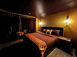 Phoenix Room