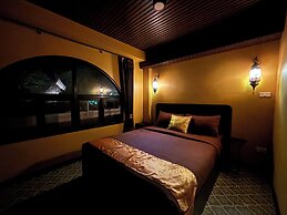 Phoenix Room