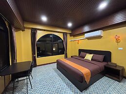 Phoenix Room