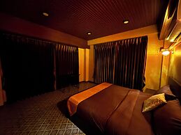 Phoenix Room
