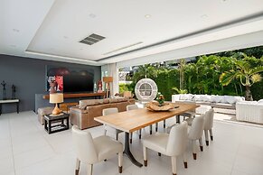 Luxury Sea View Pool Villa L at Unique Residences