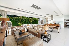 Luxury Sea View Pool Villa L at Unique Residences