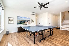 Oceanfront Home - Beach Access - Deck + Ping Pong