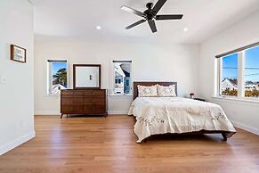 Oceanfront Home - Beach Access - Deck + Ping Pong