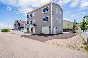 Oceanfront Home - Beach Access - Deck + Ping Pong