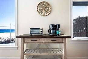 Oceanfront Home - Beach Access - Deck + Ping Pong