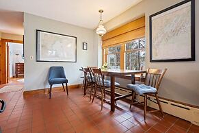 Beachfront and Only 30 Steps To Beach!