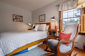 Beachfront and Only 30 Steps To Beach!