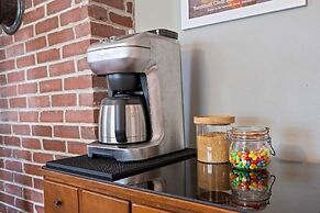 Beachfront and Only 30 Steps To Beach!