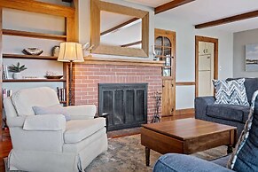 Beachfront and Only 30 Steps To Beach!