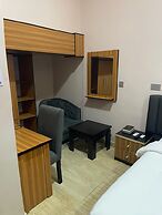 DE ROSS HOTEL & SUITES