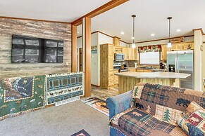 'woman Lake Chain Retreat' w/ Deck & Dock!