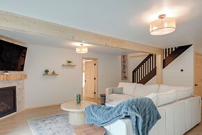 Snowmobile Trail On-site: Cozy Post Lake Retreat
