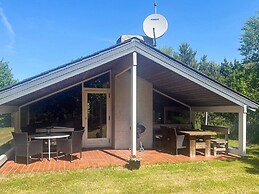 6 Person Holiday Home in Jerup