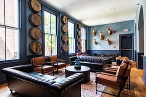 The Woodford Hotel