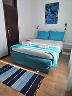 Omir Bed & Breakfast