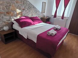 Omir Bed & Breakfast