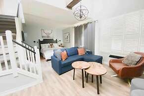 Rustic Loft at Blue