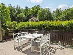 6 Person Holiday Home in Dronningmolle