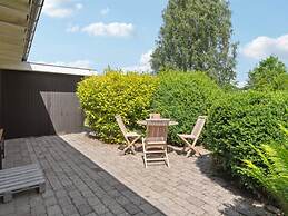 6 Person Holiday Home in Dronningmolle